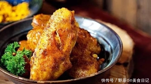美食|美食精选:三色蚝油花菜,春笋海带炖老鸭,香煎咖喱鸡翅的做法