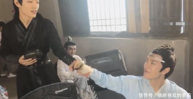 情令|赵丽颖吐槽王一博在片场不讲话,拍《陈情令》,肖战却嫌王一博吵