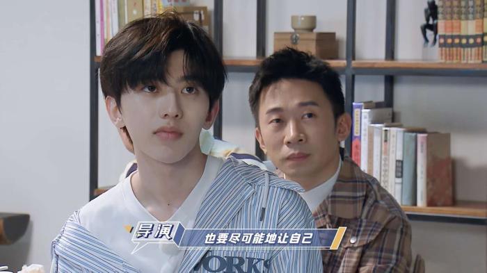 只顾|两大王牌综艺颜值担当,一人录节目已彻底放开,一人却只顾着耍帅