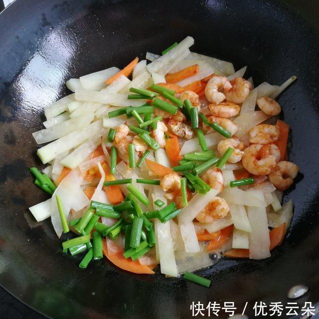 虾仁|虾仁炒苤蓝,清爽小菜