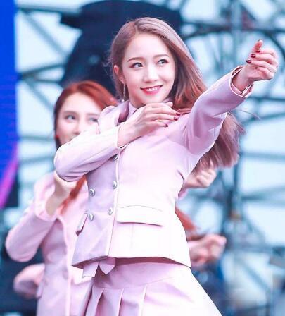  成名|孟美岐透露，在成名前，曾在韩国当练习生，一天只能睡三个小时