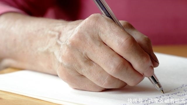  乖巧|16岁男孩休学自闭沉迷游戏，别被孩子从小的＂乖巧听话＂给蒙骗了