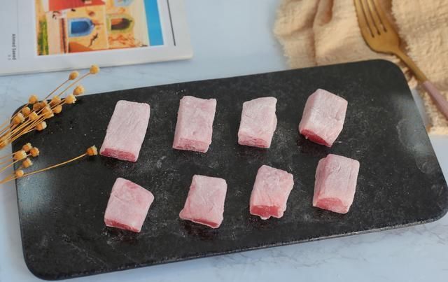 小吃|草莓季,这款小吃别错过,酸甜软糯,一口一个吃不停嘴,太好吃了