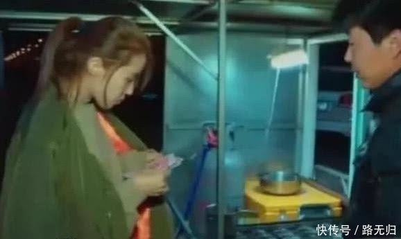 富家|奇闻:富家女孩吃烧烤包场,瞧到价格却蒙了,网友:“人傻钱多”