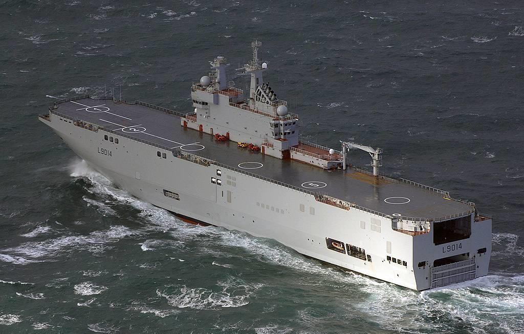  攻击|10万吨航母不造了？俄罗斯用攻击舰应急，背后原因实在让人心酸