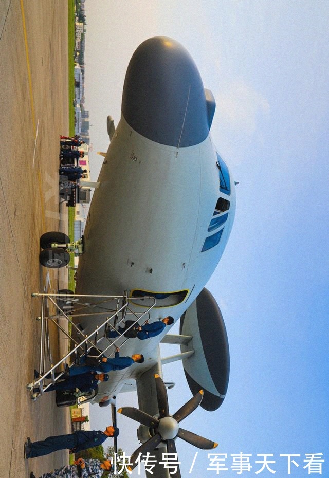 海军|剑指战场！东部战区海军航空兵出击