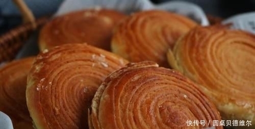 好吃|面粉特别的创意做法,加2个紫薯,比包子馒头都好吃,酥得直掉渣