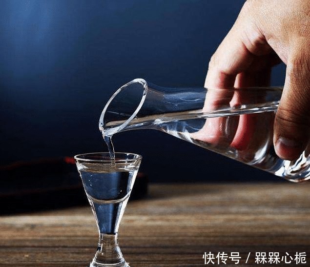 白酒|中国这4款“罕见”白酒,口感不在茅五剑之下,老百姓都喝得起!