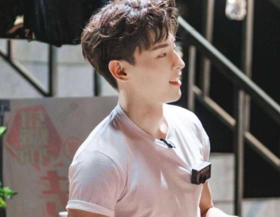 越来越|《密室大逃脱》收视率越来越高,全靠邓伦演技高超“骗了我们”