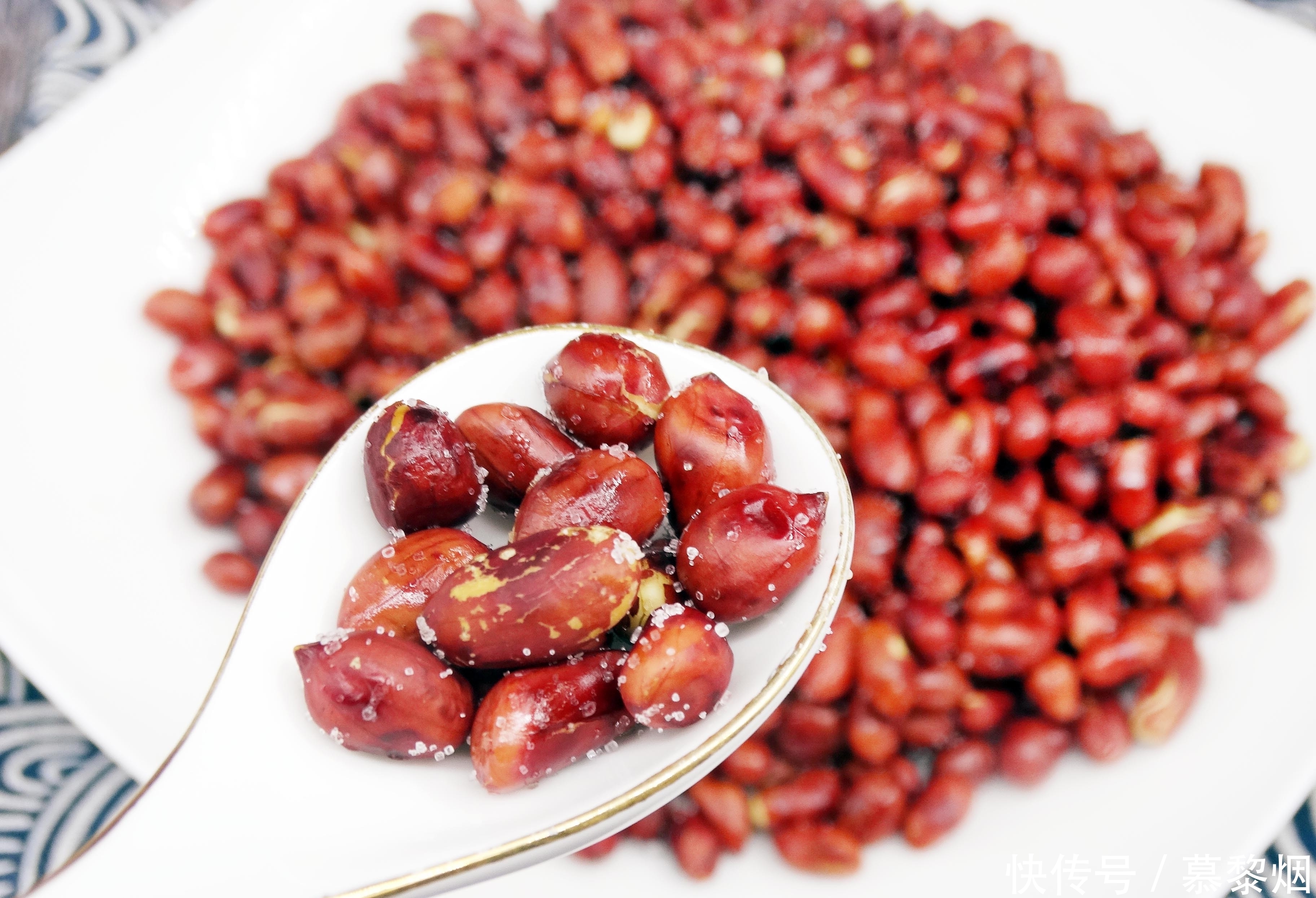 放油|炒花生米,先放油就错了!记住这5步,花生更香更酥,一周不返潮