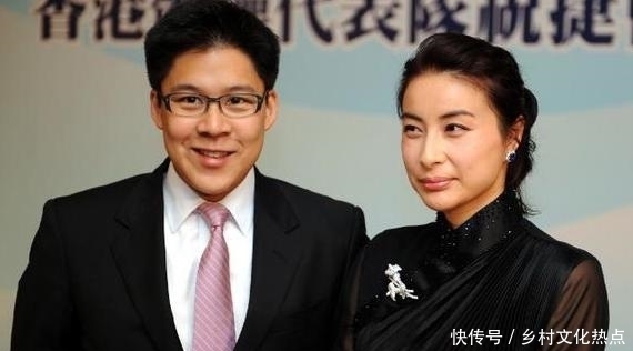 近况|41岁霍启刚近况曝光!压腿看到肚子的肉,动作吃力不忘炫耀郭晶晶