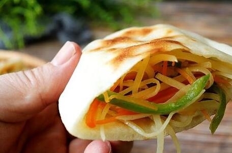  好吃|口袋饼如此做太好吃了，记住2个关键点，保证个个鼓大泡，超解馋