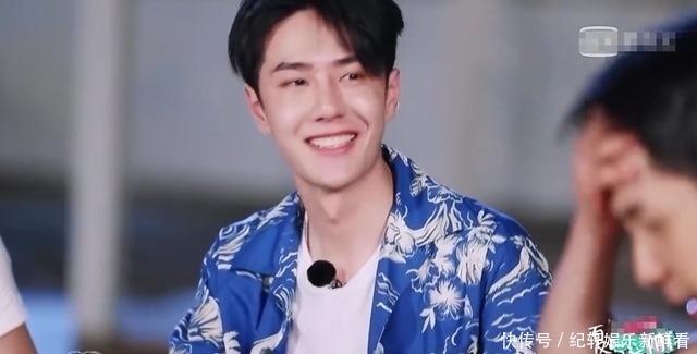 证据|王一博记性差去乐高总部成吹牛,找证据韩东君求带,翘兰花指太逗