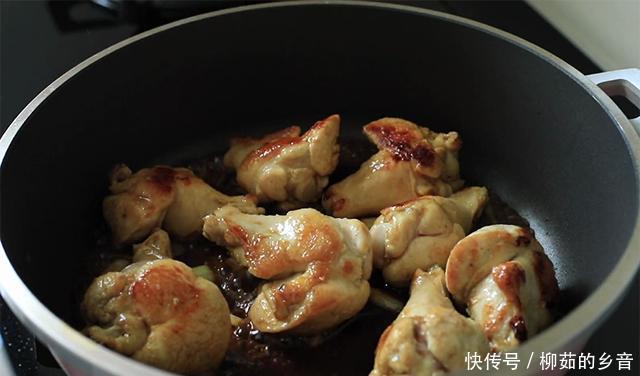 放油|鸡腿这样做才好吃,不放油不放水,简单焖一锅酱烧鸡腿不够吃
