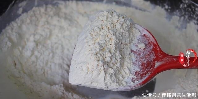 开裂|月饼怎么做好吃面点师教你正确做法，不开裂不塌陷，比买的还好