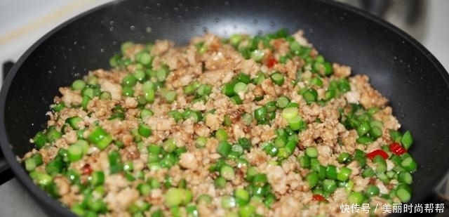  排出|此菜是天然＂洗肠草＂，杀菌清肠道，1周吃2次，排出宿便一身轻