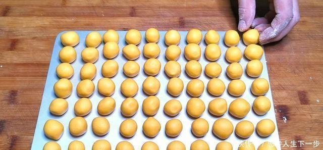 糯米粉|南瓜别做南瓜饼了,加一碗糯米粉,不煎也不炸,出锅连汤都不剩