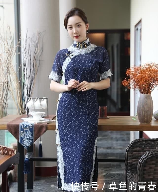 女人味|今年流行穿“旗袍”,初秋穿这件,低调彰显优雅知性的女人味