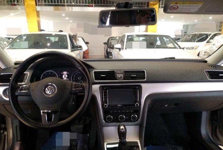 买辆|大众帕萨特新车低至13万,花11万买辆开了五年的二手帕萨特图啥