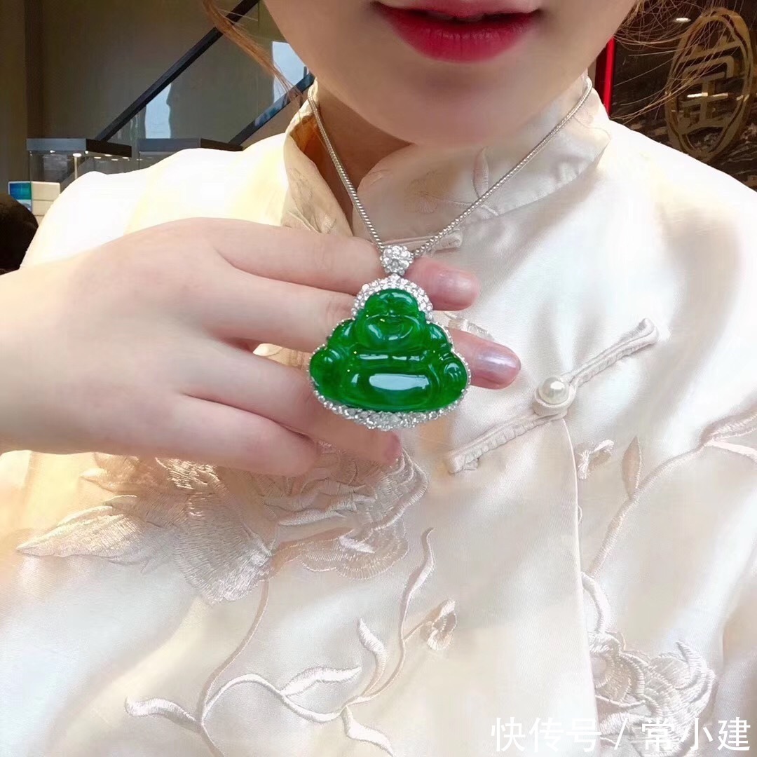 翡翠|什么样的翡翠才值得收藏?