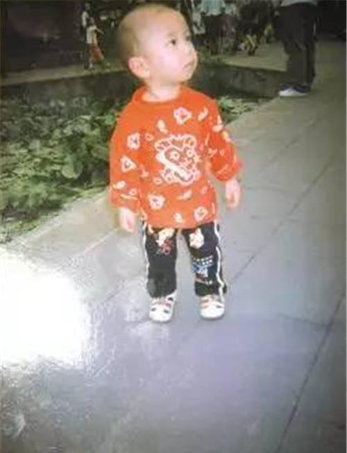 人性|四川鬼屋案：哥嫂生不出儿子，就毒倒弟弟4个儿子，人性太黑暗