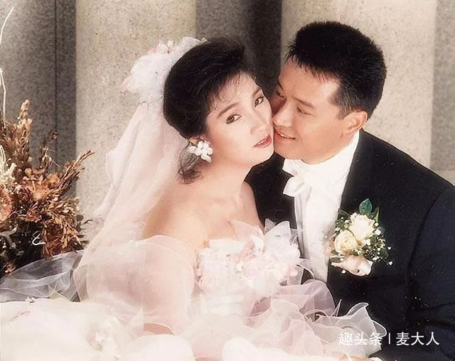  翁美玲|三哥苗侨伟杨盼盼帅、梅艳芳酷、翁美玲俏，他为何选择戚美珍