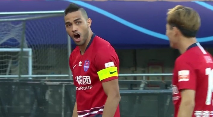 张外龙|太快!中超又见闪击进球,转播方还没显示时间,张外龙跪地庆祝