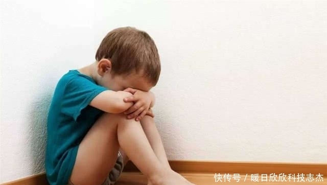  不再|“为什么我的孩子这么胆小？”爸妈这样做，孩子不再内向胆怯