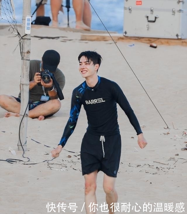  冲浪|王一博即将推出一个新的综艺节目，解开冲浪在海上的新位置