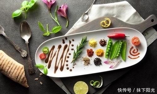 美食|米其林大厨推出一款美食叫做“油炸空气”，售价为200元人民币