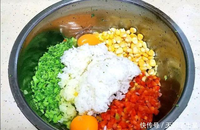 米饭|剩米饭别再炒着吃了,这样做简单营养又美味,我家一周吃3次