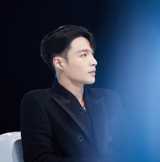 综艺|热播男艺人7月商业价值榜:张艺兴登顶,3人正参加同一档综艺