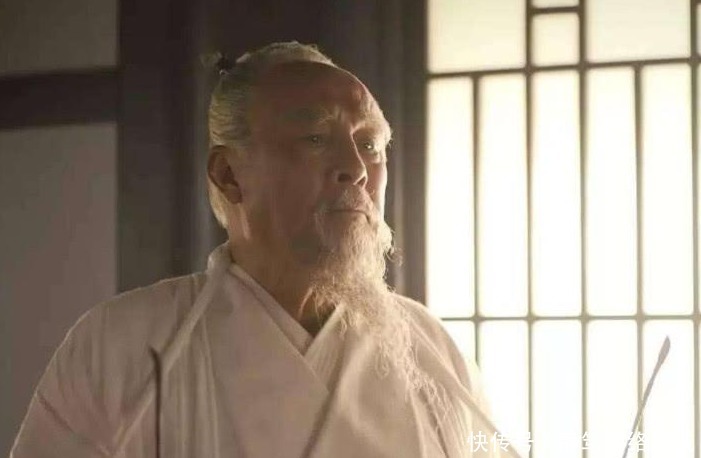 当年|曹操当年没有让华佗治疗是对的，因为华佗就是个大骗子，其心可诛