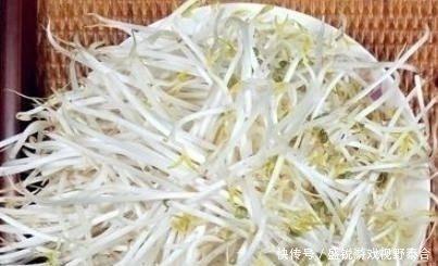 炒豆芽的时|炒豆芽时,直接炒就“废”了,多加一步,豆芽香脆,不出水