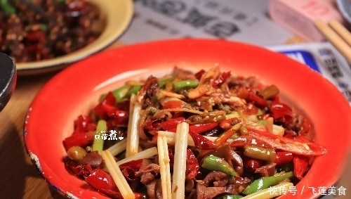 知名|连明星都慕名而来，知名梁山鸡到底什么魅力，我替大家先品尝一番