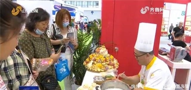 国际|好听、好看、还好玩!走进首届中国国际文化旅游博览会 体验现代科技品尝饕餮美食