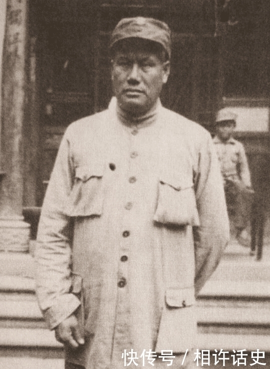 共产党|他是八路军旅长，出身大地主家庭，贺老总：我很少服人，他算一个