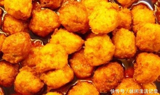 过年|过年炸丸子,不要只纠结放面粉的事了,多加点它,丸子更入味