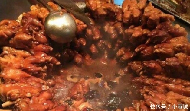 结账|非洲人第一次吃中国猪蹄,结账时愣住了:你们太欺负人了