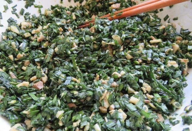 回锅肉|丈夫调饺子馅,韭菜里加了它,又香还不腻口,我一口气吃30个