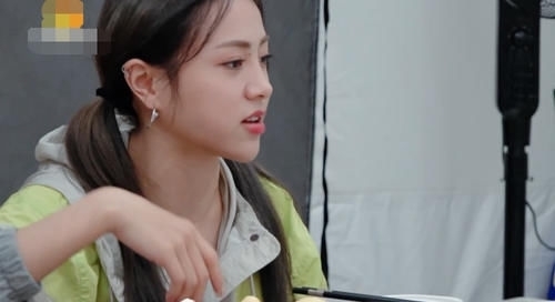  许佳琪|郑爽问能淘宝购物吗？谢可寅许佳琪曝《青你2》幕后，才知女团不是闹着玩