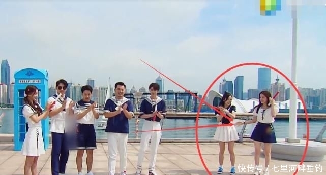  娜娜|《奔跑吧》吴宣仪不知道站哪里，谁注意欧阳娜娜的举动？暴露人品