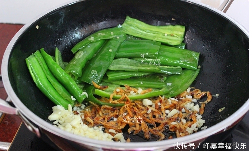 入味|虎皮尖椒增加一步,鲜嫩爽口绵而不烂,辣味十足,弥漫鲜香