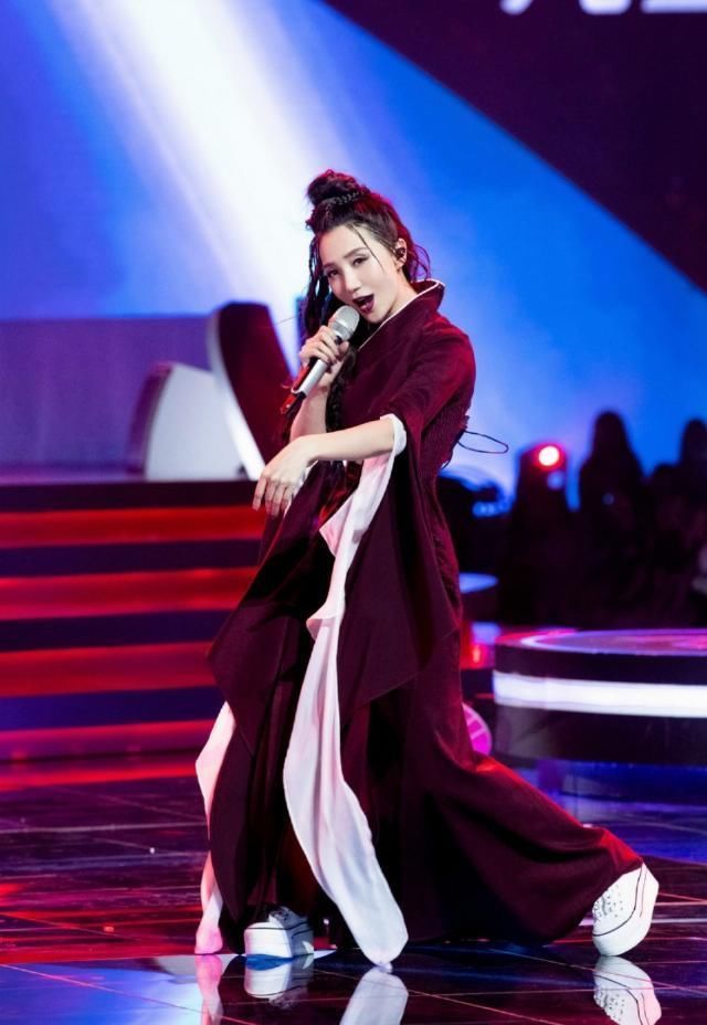  对口型|现场观众爆料阿朵张含韵全开麦，有的姐姐对口型，这公平吗