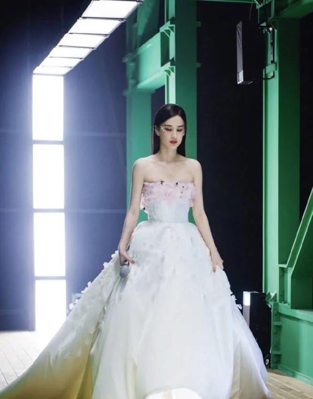  夸夸|为什么全网都对张雨绮夸夸夸，却没人在意这一点