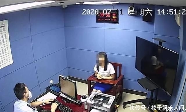 商场|一姑娘商场逛街，逛着逛着就把手伸进了裙子里……