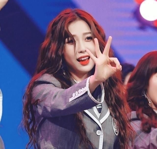 声音|青春有你2总决赛,虞书欣没声音唱功翻车,小鬼看《猎》表情直接