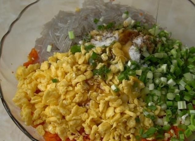 层层|胡萝卜这吃法真过瘾,不烫面不发面,层层包着馅料,比包子还香