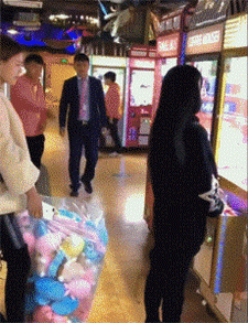 GIF|搞笑GIF：这是个王者