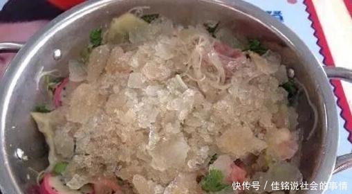 校食堂|食堂被学生“逼”出来的创意，绿色鸡腿不算啥，看到点心太霸气